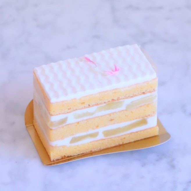 りんごとヨーグルトのケーキ